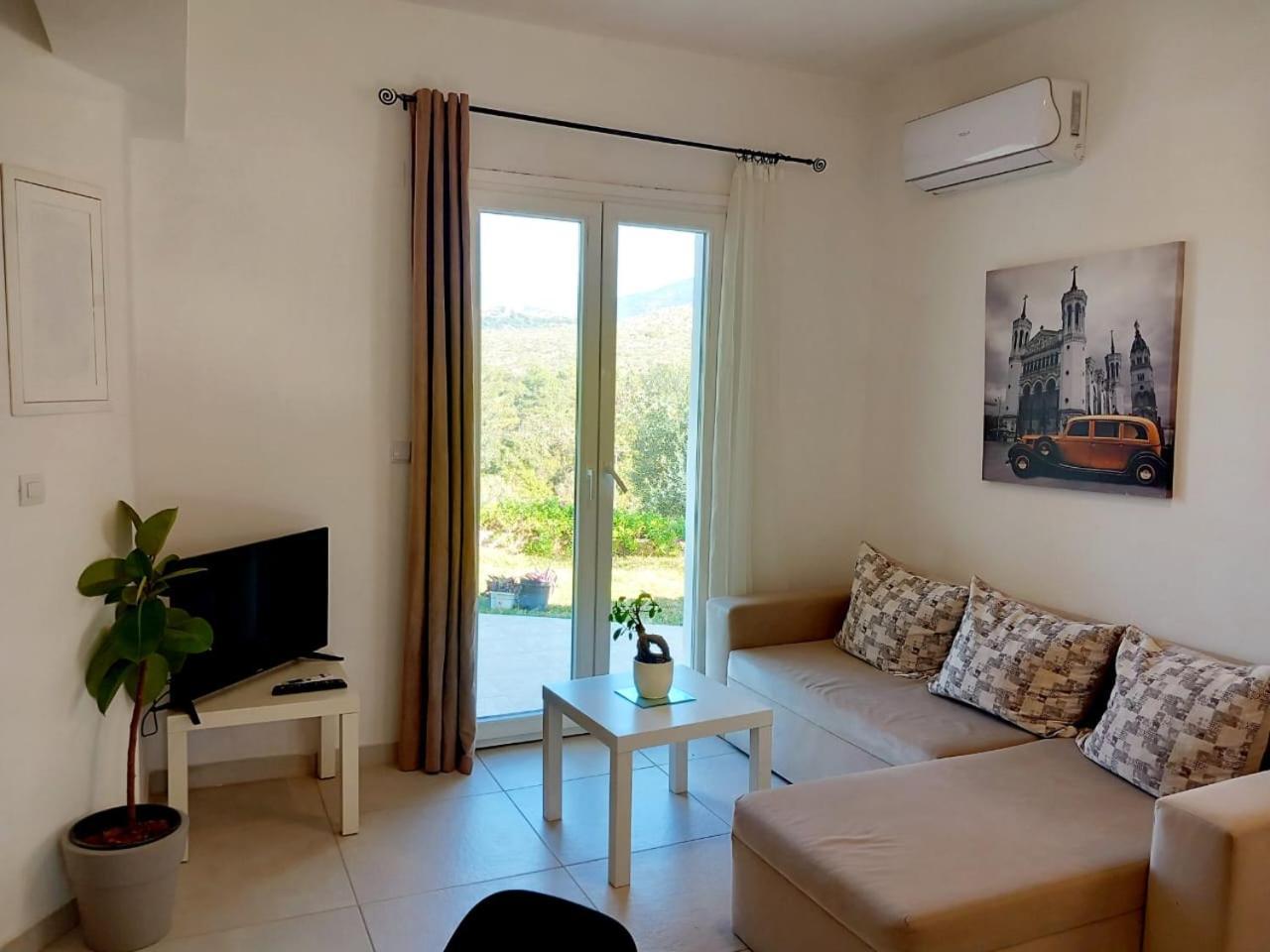 4T Apartments Аргостолион Екстериор снимка